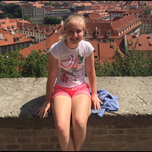 Meet your Posher, Stacy - Picture 1 of 1